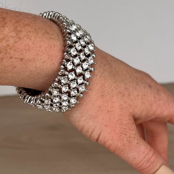 Vintage White Rhinestone Silver-tone Metal  1" Wide Stretch Bracelet / Showgirl - Picture 2 of 14